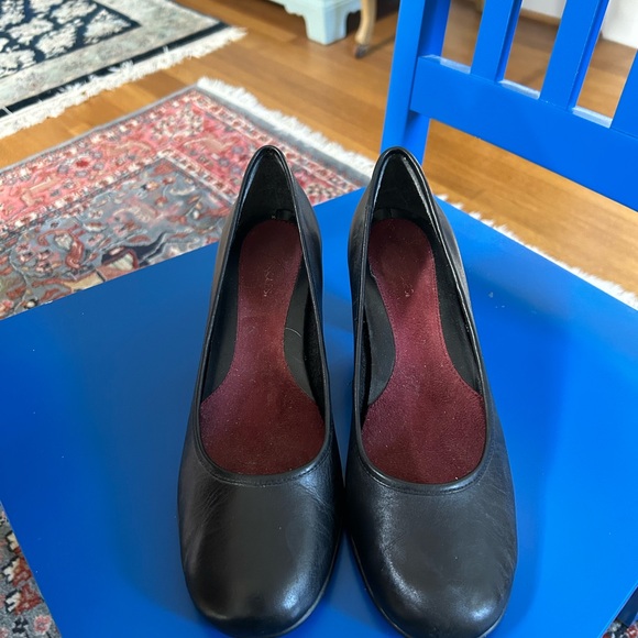 Black Aerosole Shoes 9.5 - Picture 2 of 5